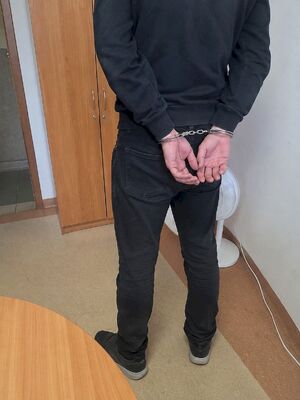 Cudzoziemiec poszukiwany międzynarodowym listem gończym i czerwoną notą Interpolu zatrzymany przez policjantów
